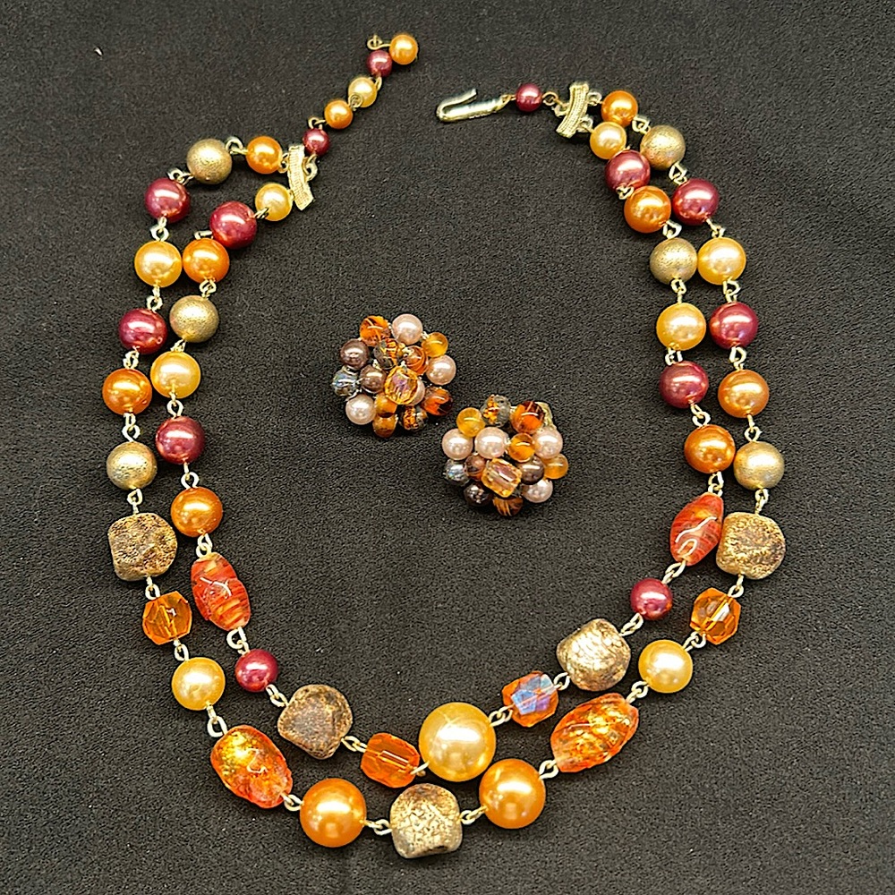 Vintage Bead Necklace and Clip On Earrings